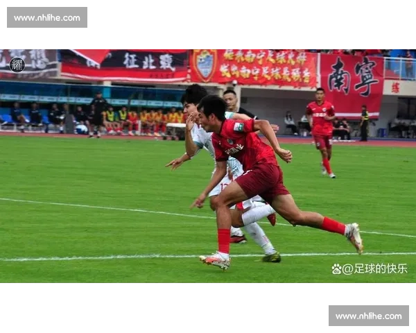 广西恒宸加冕中乙冠军!1.6 万人见证八桂足球历史性时刻