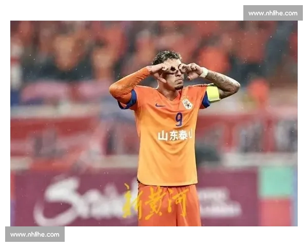 李小恒中超初体验：港队兄弟暖心遇，泰山平台引心动